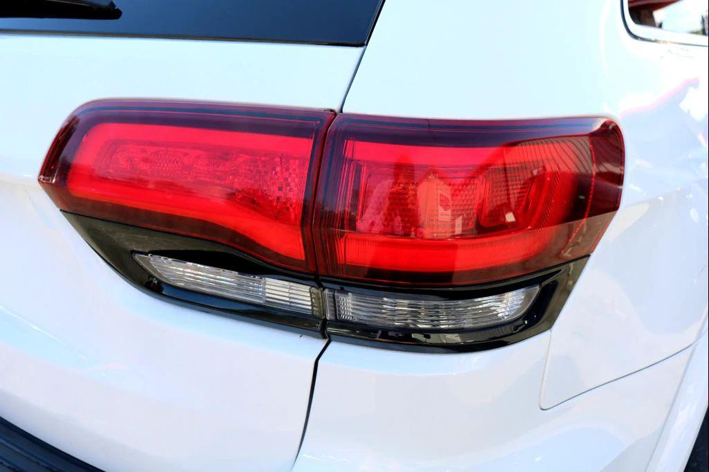 used 2019 Jeep Grand Cherokee car, priced at $16,777