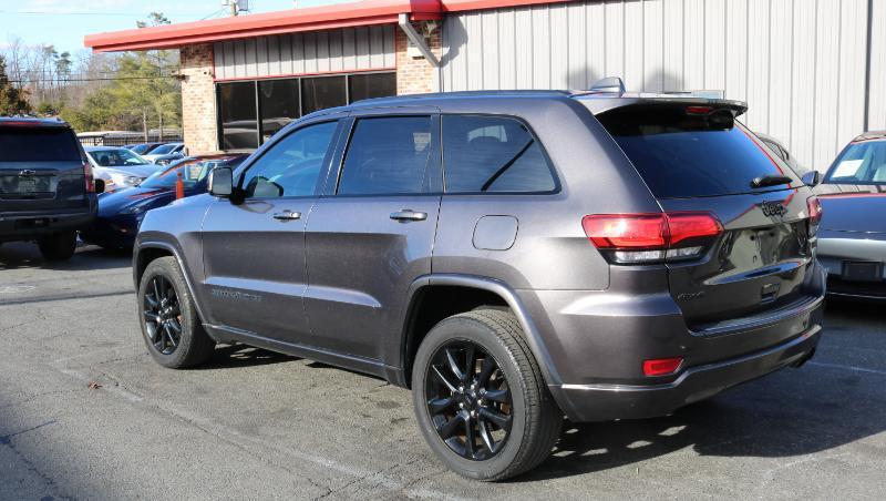 used 2018 Jeep Grand Cherokee car, priced at $13,700