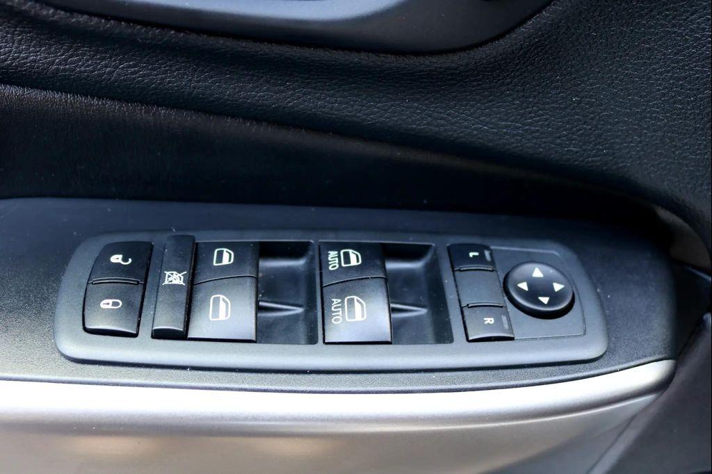 used 2020 Jeep Cherokee car, priced at $13,977