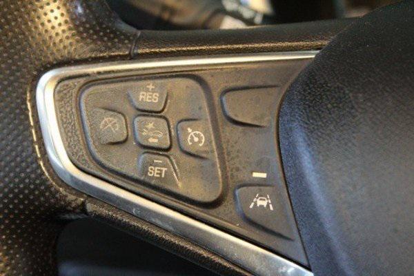 used 2020 Chevrolet Equinox car, priced at $13,900