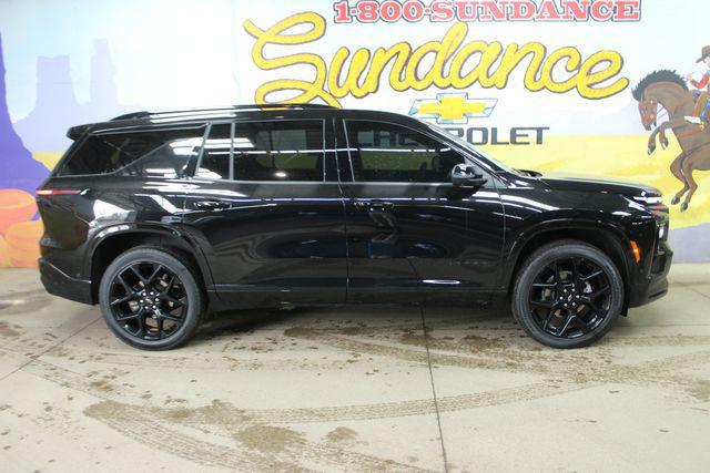 used 2025 Chevrolet Traverse car, priced at $50,900