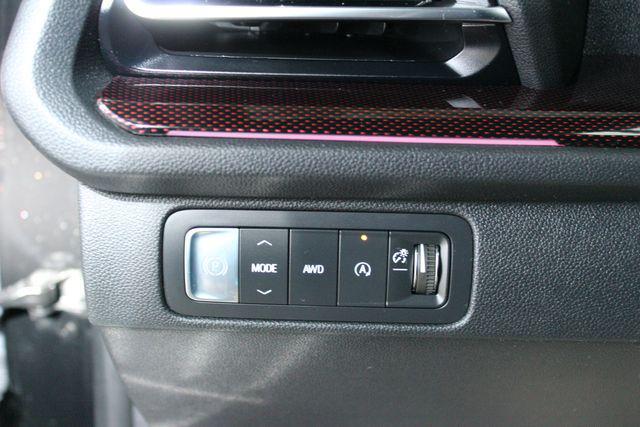 used 2025 Chevrolet Traverse car, priced at $50,900