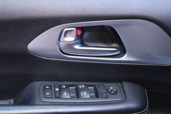 used 2022 Chrysler Pacifica car, priced at $19,900