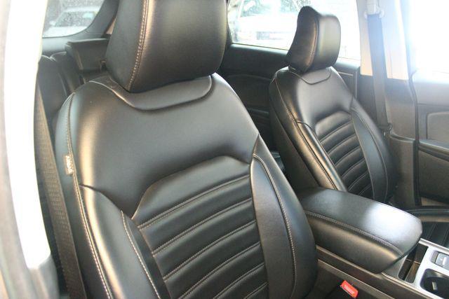 used 2024 Ford Edge car, priced at $22,900