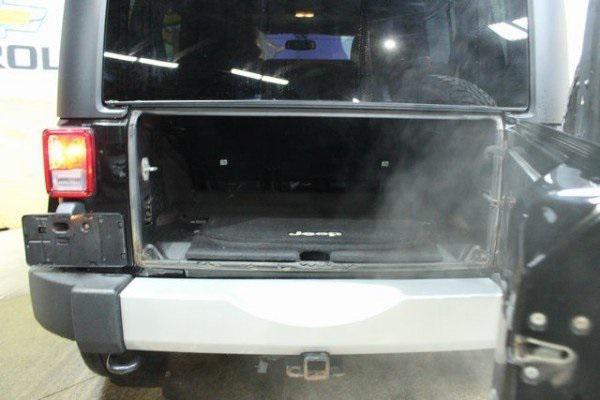 used 2015 Jeep Wrangler Unlimited car, priced at $14,900