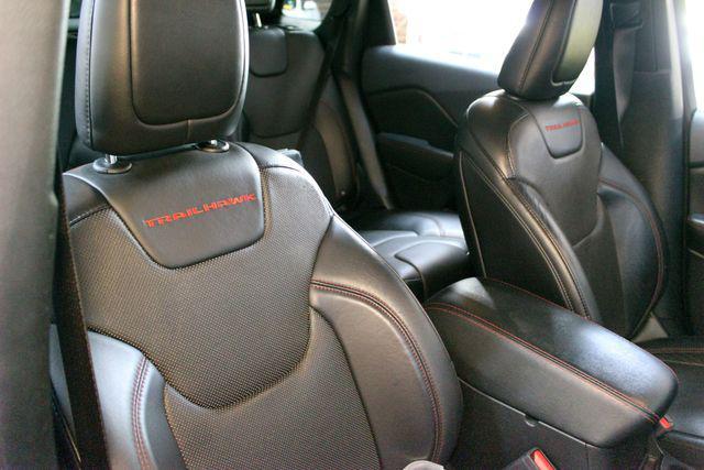 used 2019 Jeep Cherokee car