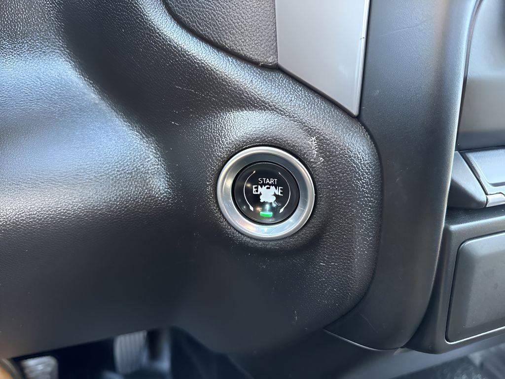 used 2022 Chevrolet Silverado 1500 car, priced at $31,301