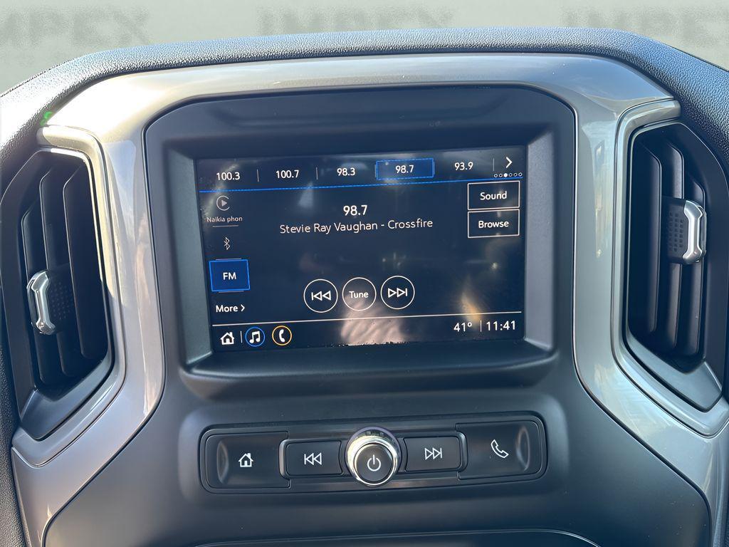 used 2022 Chevrolet Silverado 1500 car, priced at $31,301