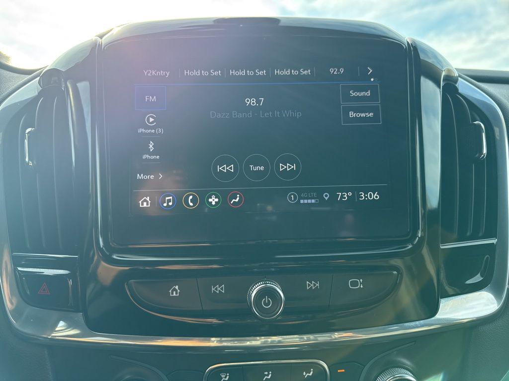 used 2022 Chevrolet Traverse car, priced at $26,880