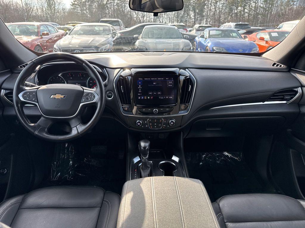 used 2022 Chevrolet Traverse car, priced at $26,880
