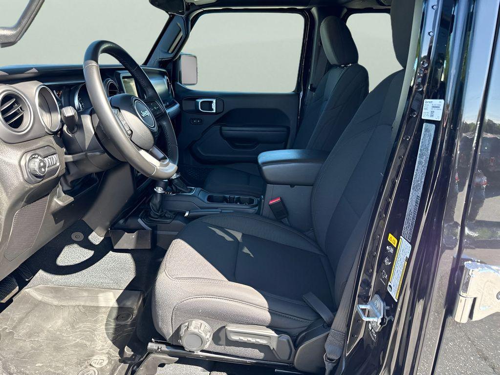 used 2022 Jeep Gladiator car, priced at $28,350