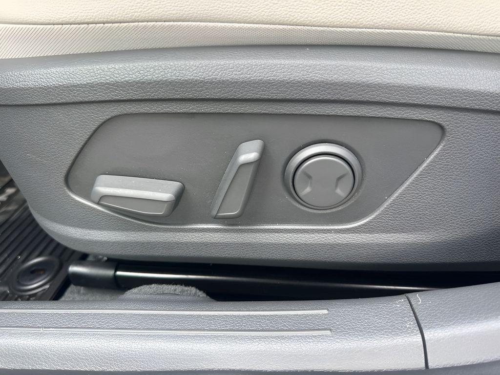 used 2024 Hyundai Sonata Hybrid car, priced at $28,650