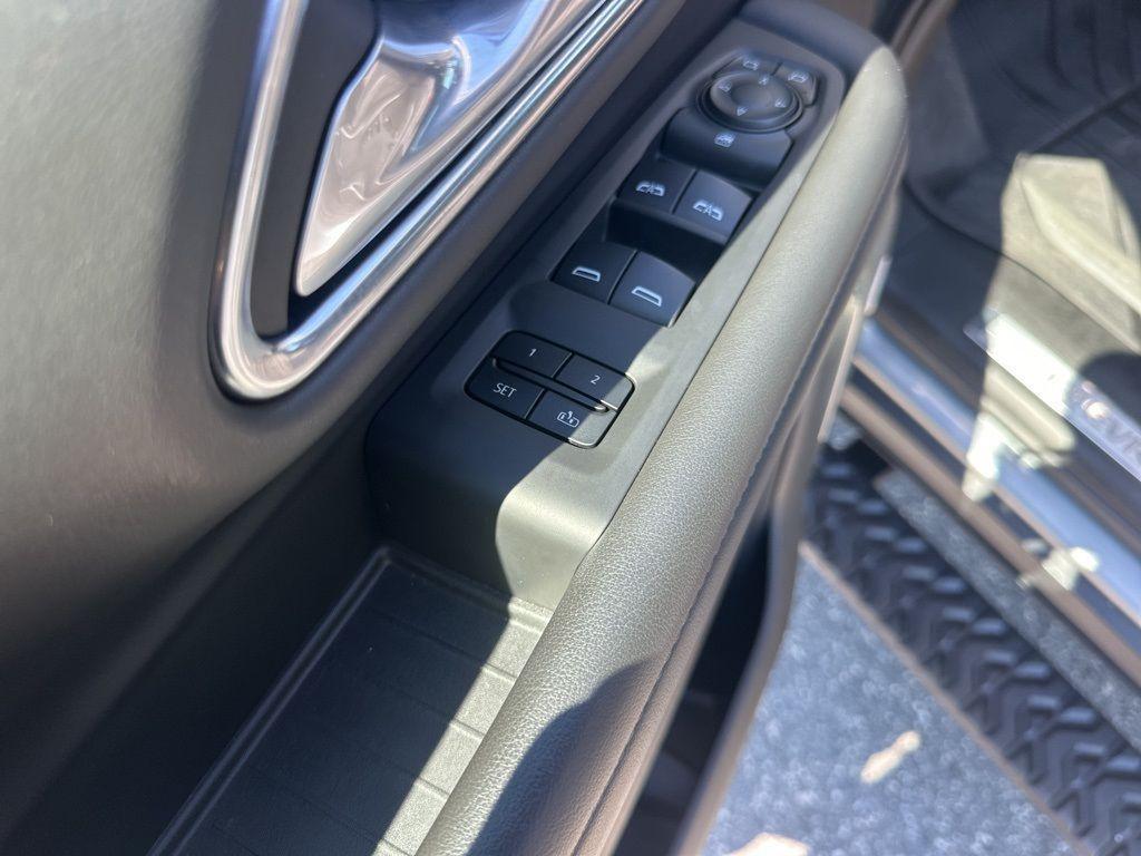 used 2024 Chevrolet Tahoe car, priced at $62,300