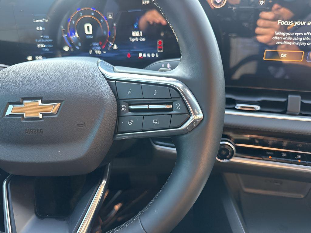 used 2025 Chevrolet Equinox car, priced at $23,250