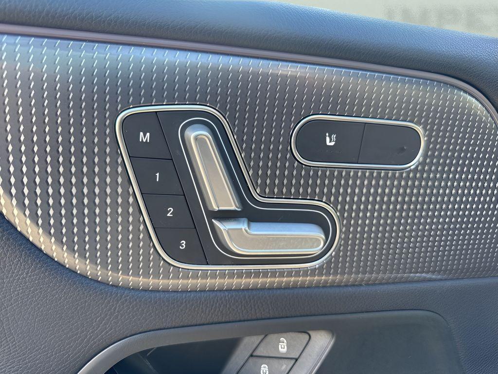 used 2020 Mercedes-Benz GLB 250 car, priced at $23,650