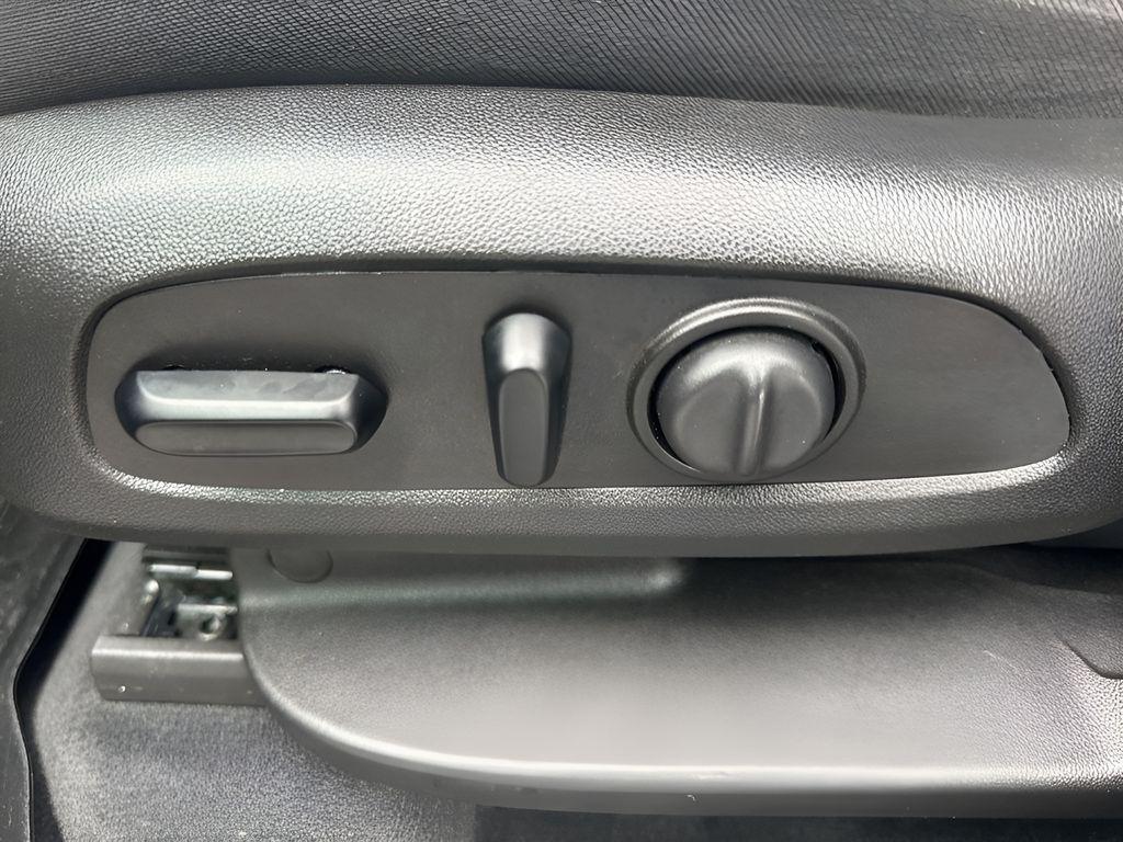 used 2021 Chevrolet Traverse car, priced at $20,850