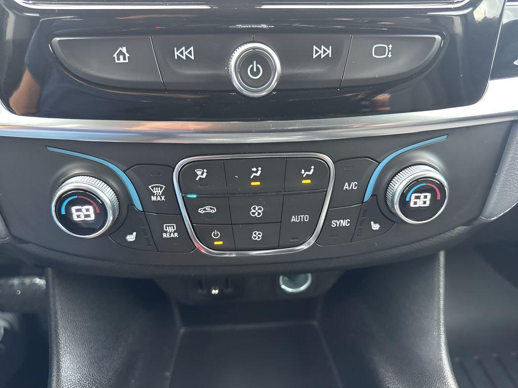 used 2021 Chevrolet Traverse car, priced at $20,850