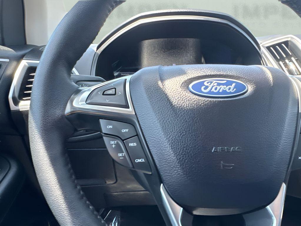 used 2024 Ford Edge car, priced at $25,995
