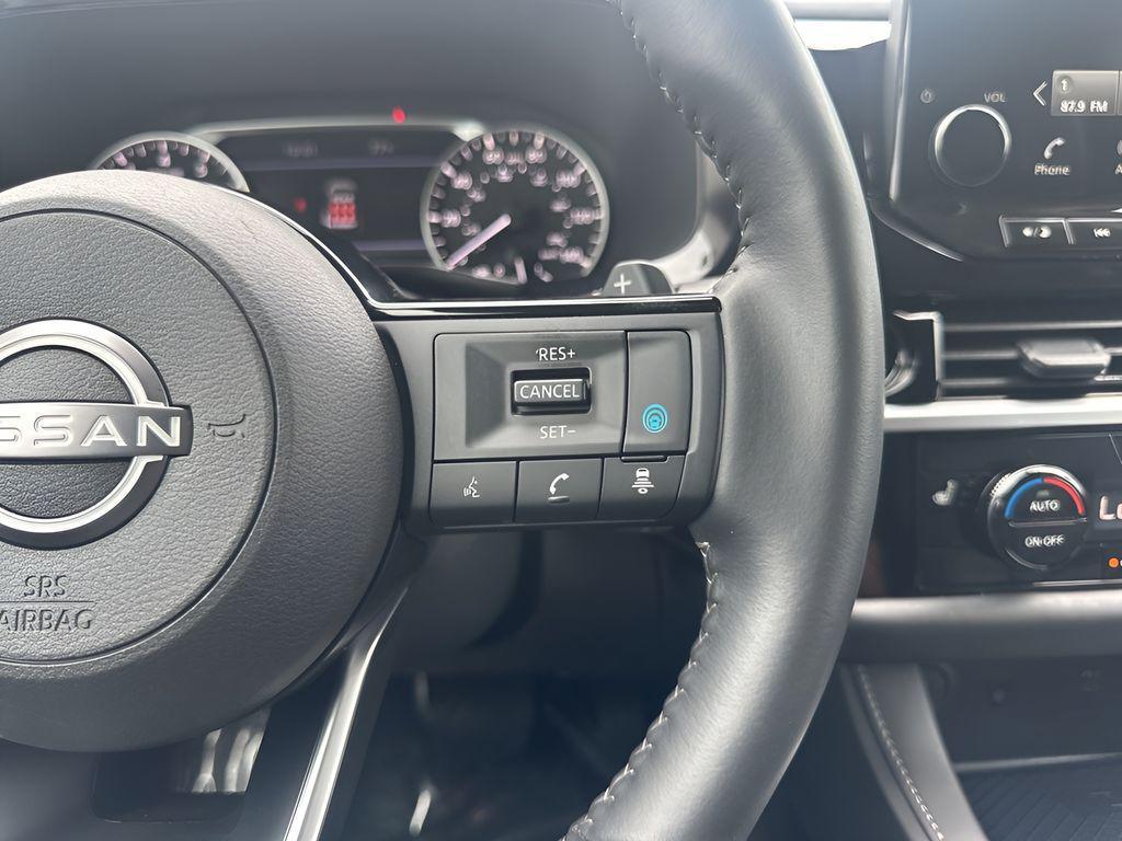 used 2025 Nissan Pathfinder car, priced at $35,500