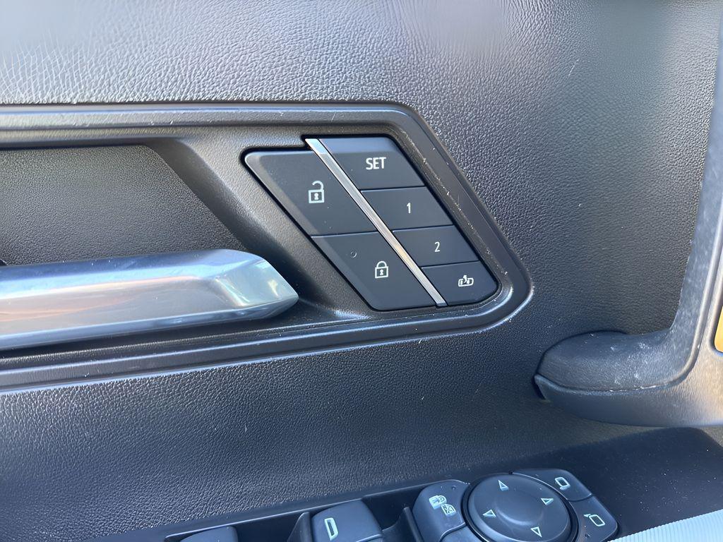 used 2025 GMC HUMMER EV SUV car, priced at $72,850