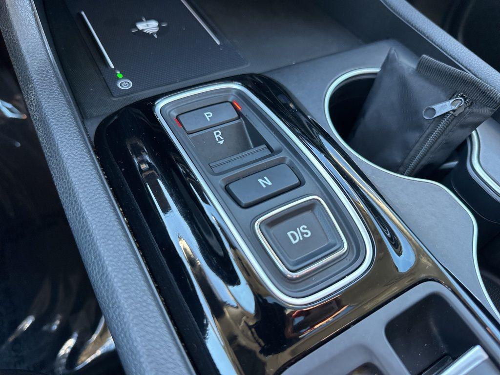 used 2025 Honda Pilot car, priced at $37,995