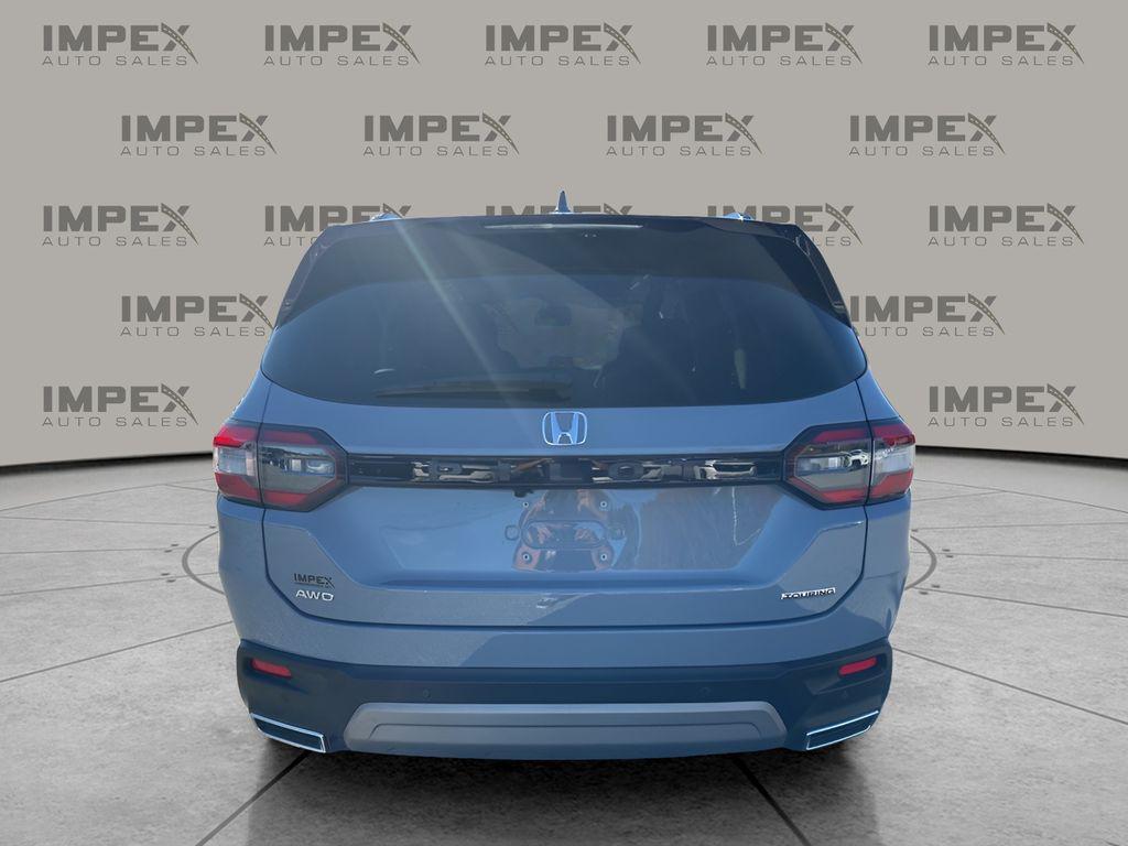 used 2025 Honda Pilot car, priced at $37,995