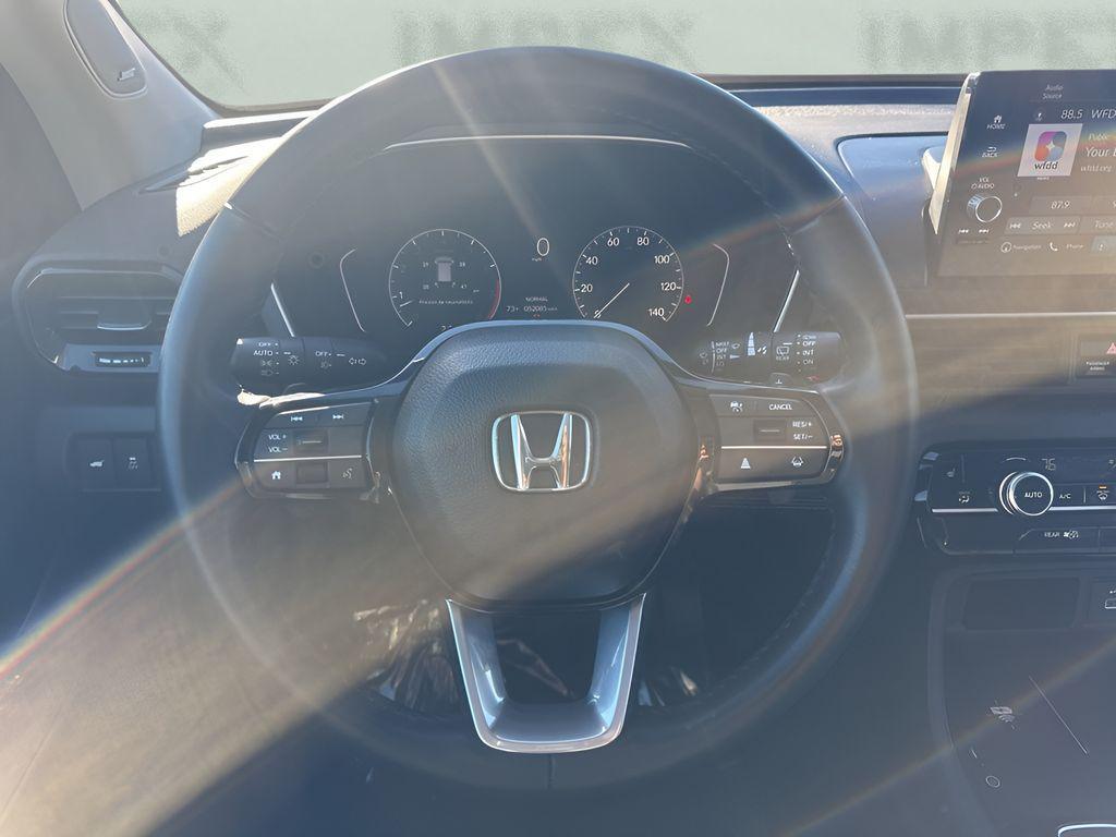 used 2025 Honda Pilot car, priced at $37,995