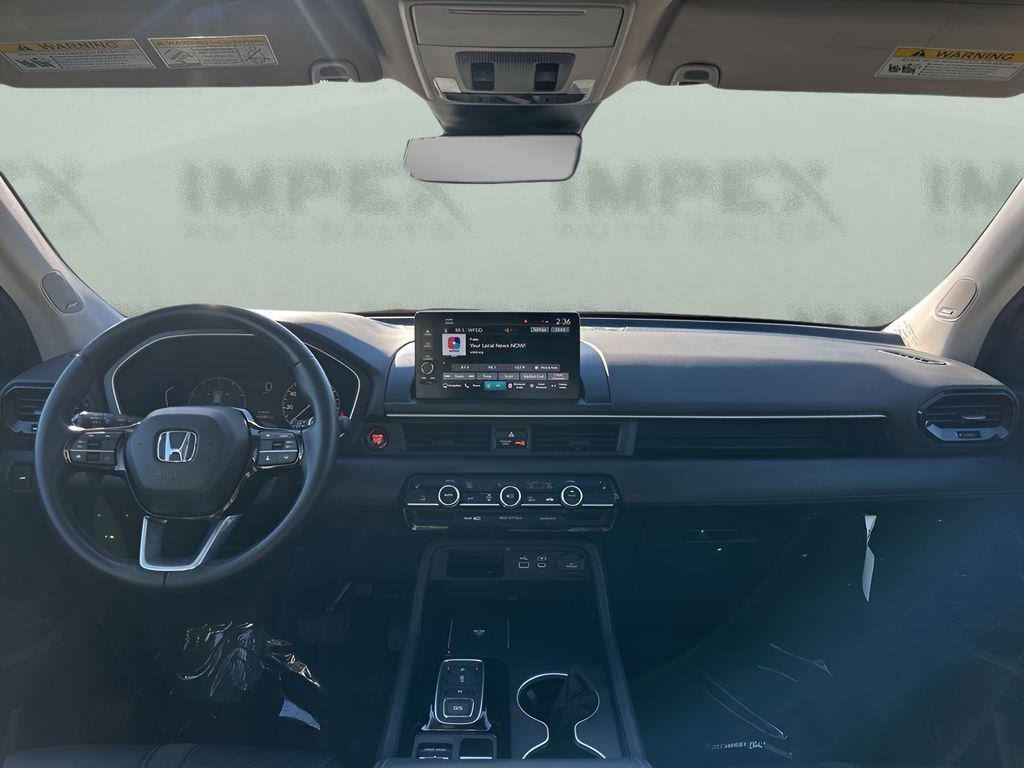 used 2025 Honda Pilot car, priced at $37,995