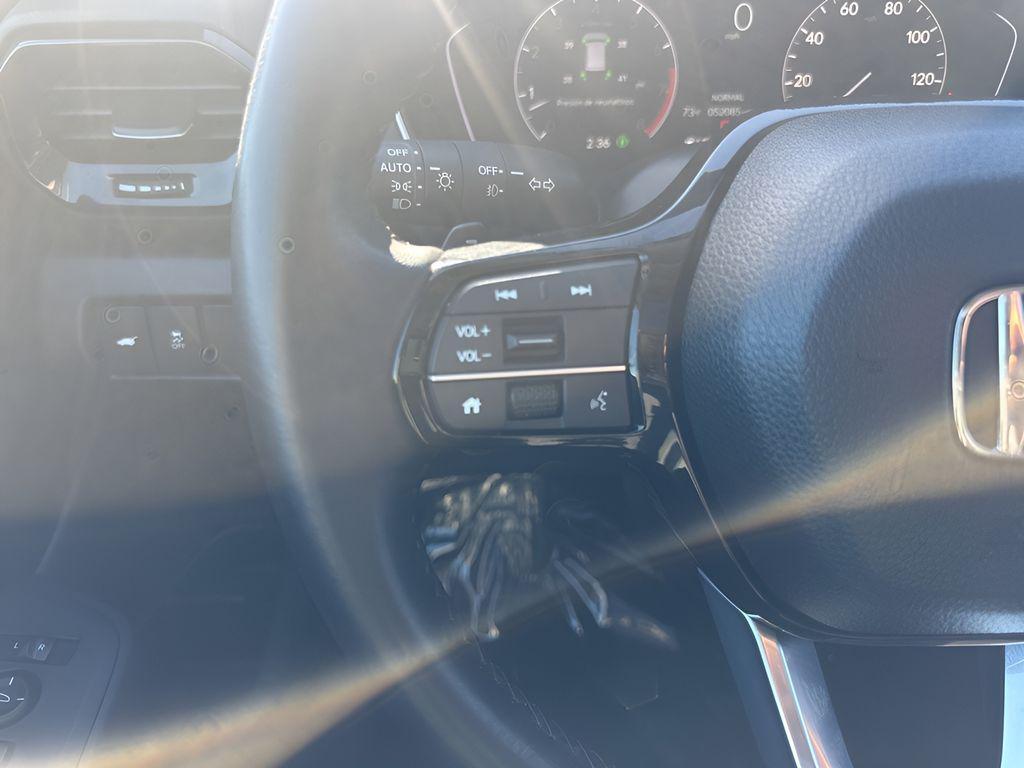 used 2025 Honda Pilot car, priced at $37,995