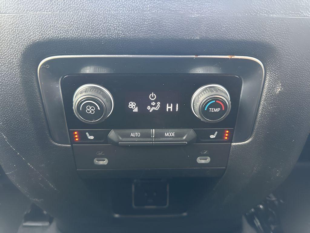 used 2023 Chevrolet Suburban car, priced at $39,890