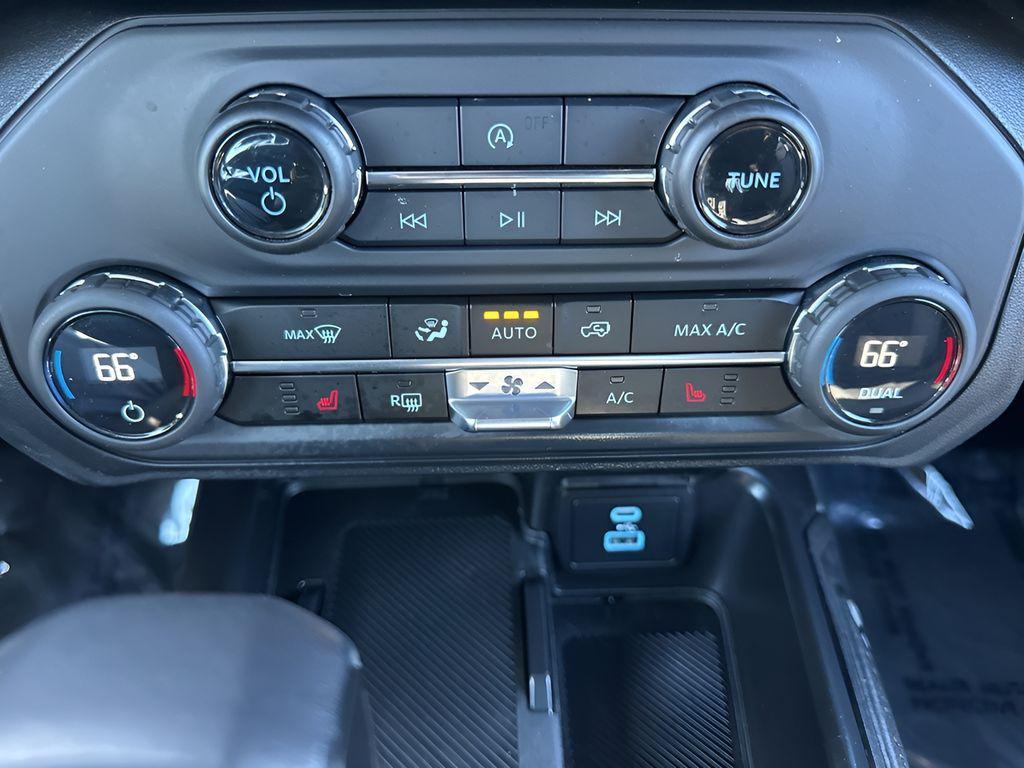 used 2025 Ford Bronco car, priced at $38,950