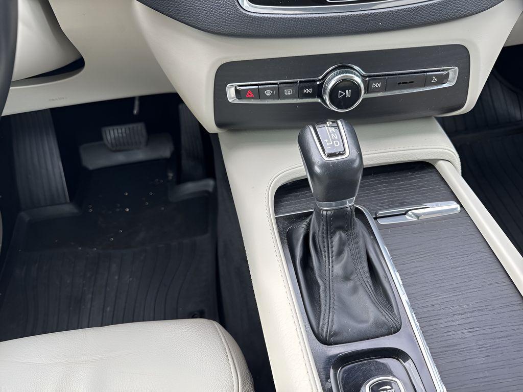 used 2020 Volvo XC90 car, priced at $19,450
