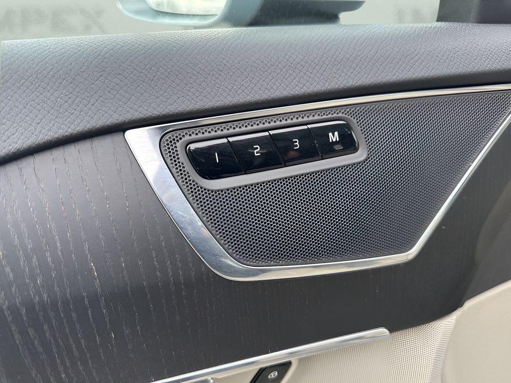 used 2020 Volvo XC90 car, priced at $19,450