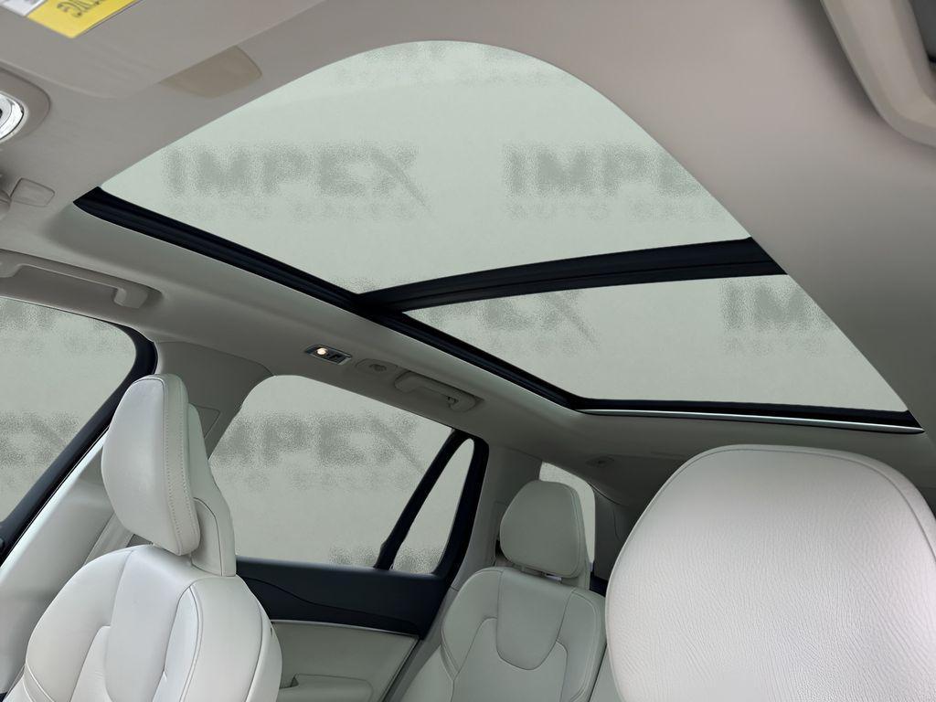 used 2020 Volvo XC90 car, priced at $19,450