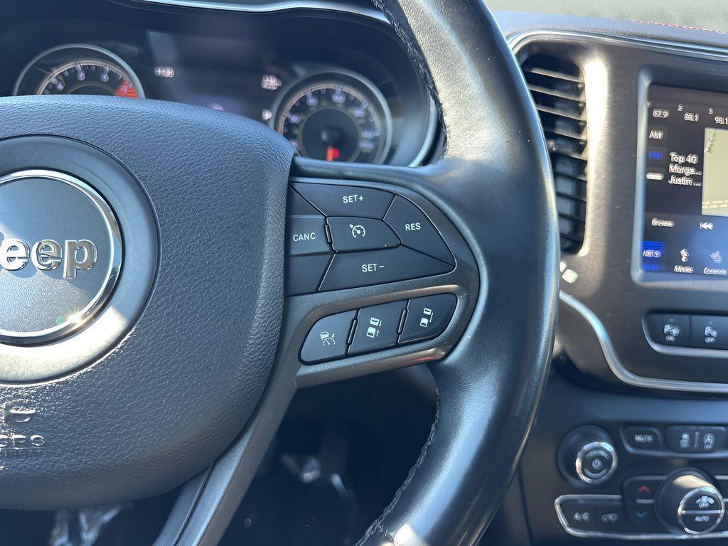 used 2019 Jeep Cherokee car, priced at $15,995