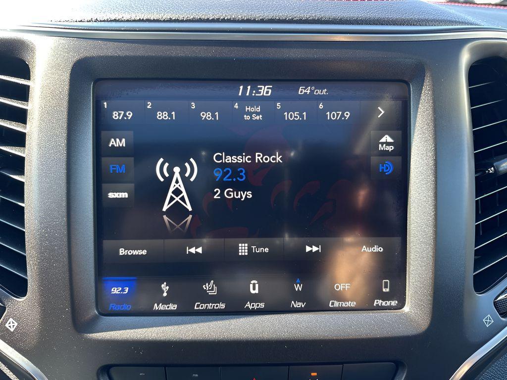 used 2019 Jeep Cherokee car, priced at $15,995