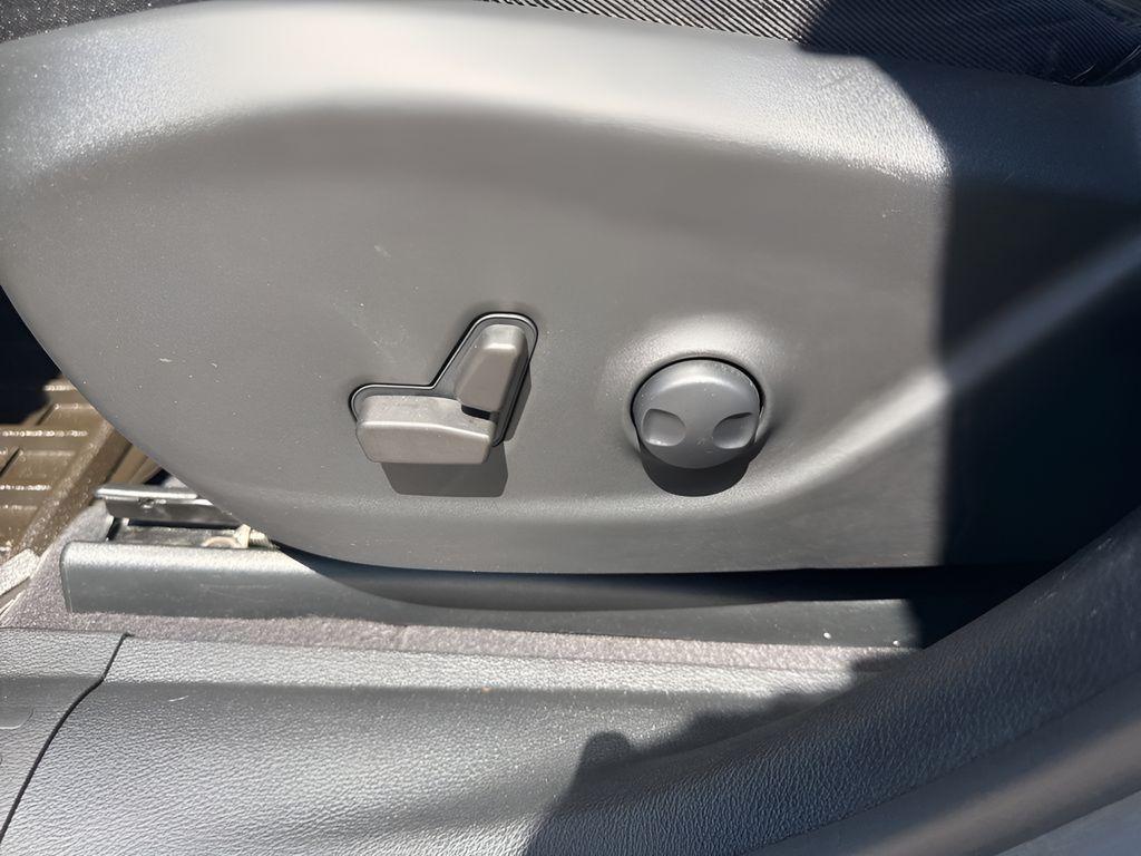 used 2022 Jeep Cherokee car