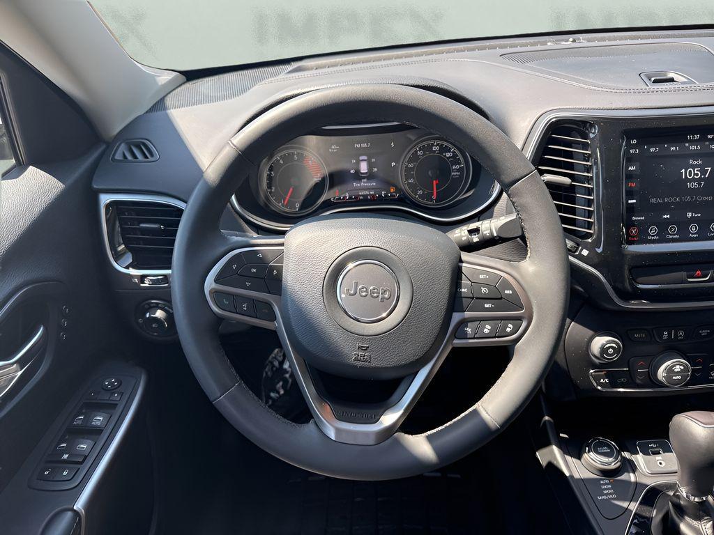 used 2022 Jeep Cherokee car