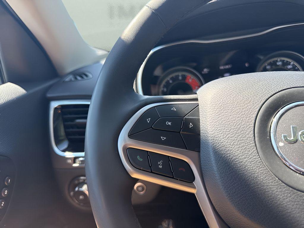 used 2022 Jeep Cherokee car