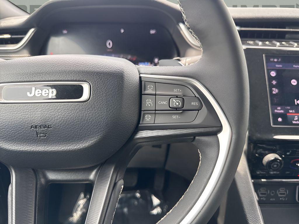 used 2024 Jeep Grand Cherokee car, priced at $30,995