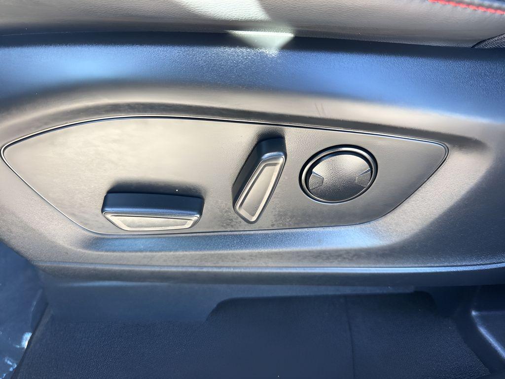 used 2025 Ford Explorer car, priced at $39,995