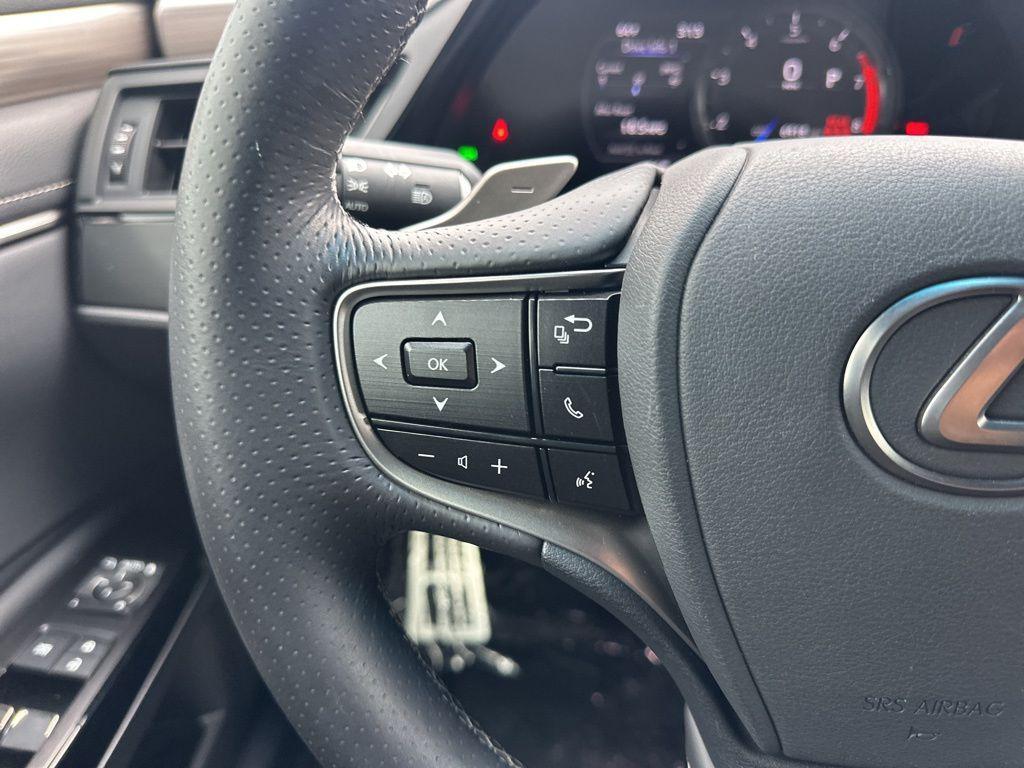 used 2024 Lexus ES 350 car, priced at $40,890