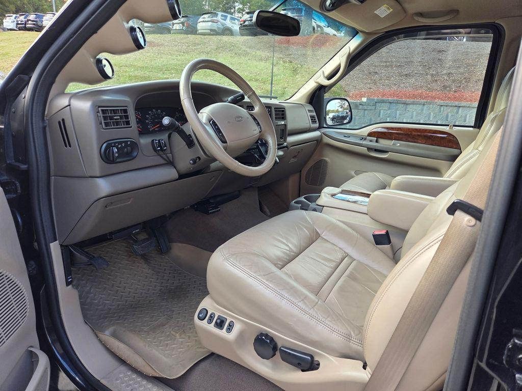 used 2001 Ford Excursion car, priced at $39,800