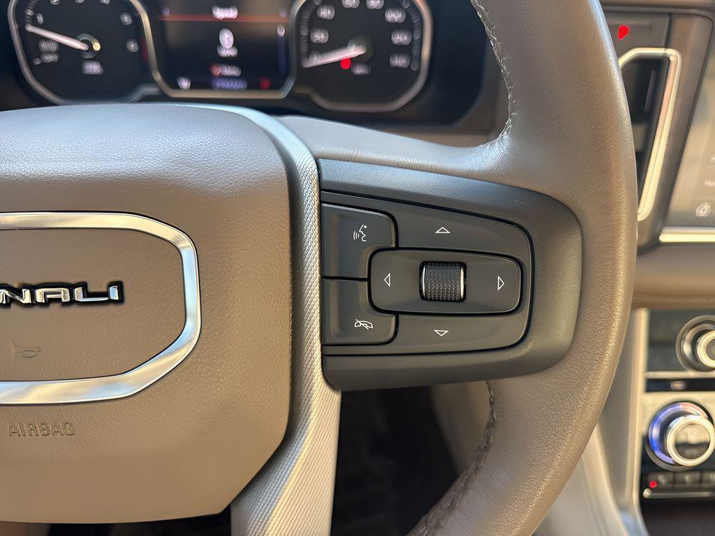 used 2021 GMC Yukon car, priced at $55,400