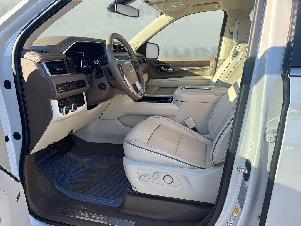 used 2021 GMC Yukon car, priced at $55,400