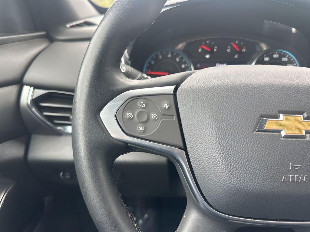 used 2023 Chevrolet Traverse car