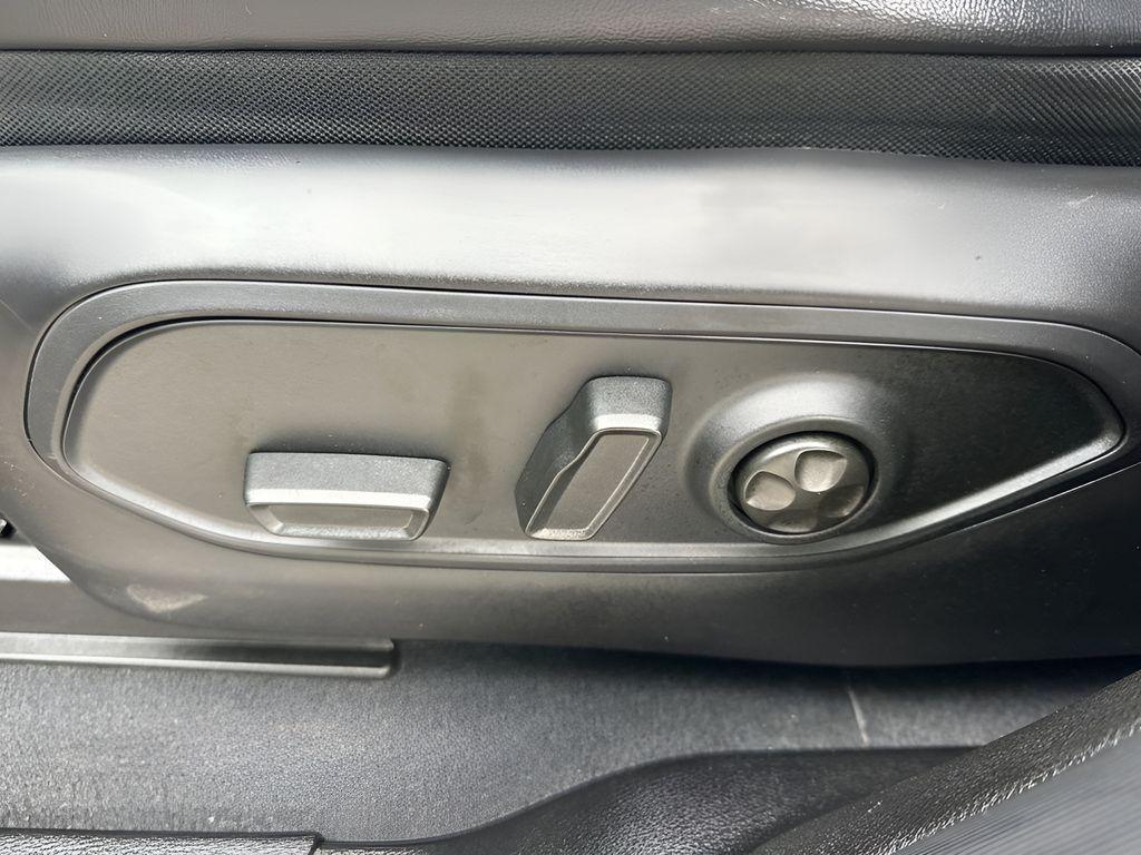 used 2025 Jeep Grand Cherokee L car, priced at $40,890