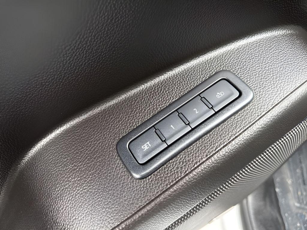 used 2020 GMC Yukon car, priced at $24,860