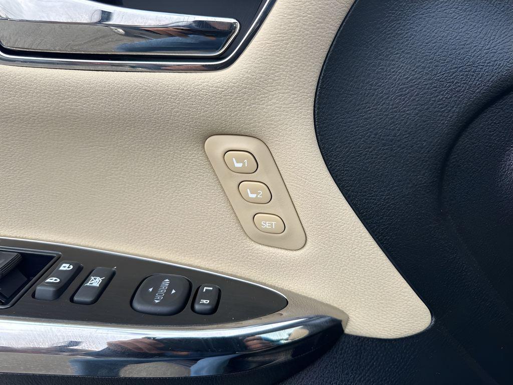 used 2018 Toyota Avalon Hybrid car, priced at $19,980