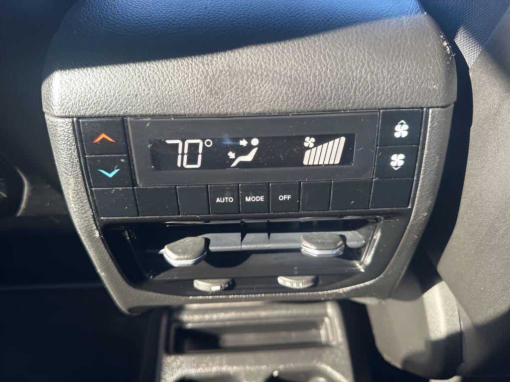 used 2022 Jeep Grand Cherokee L car, priced at $27,850